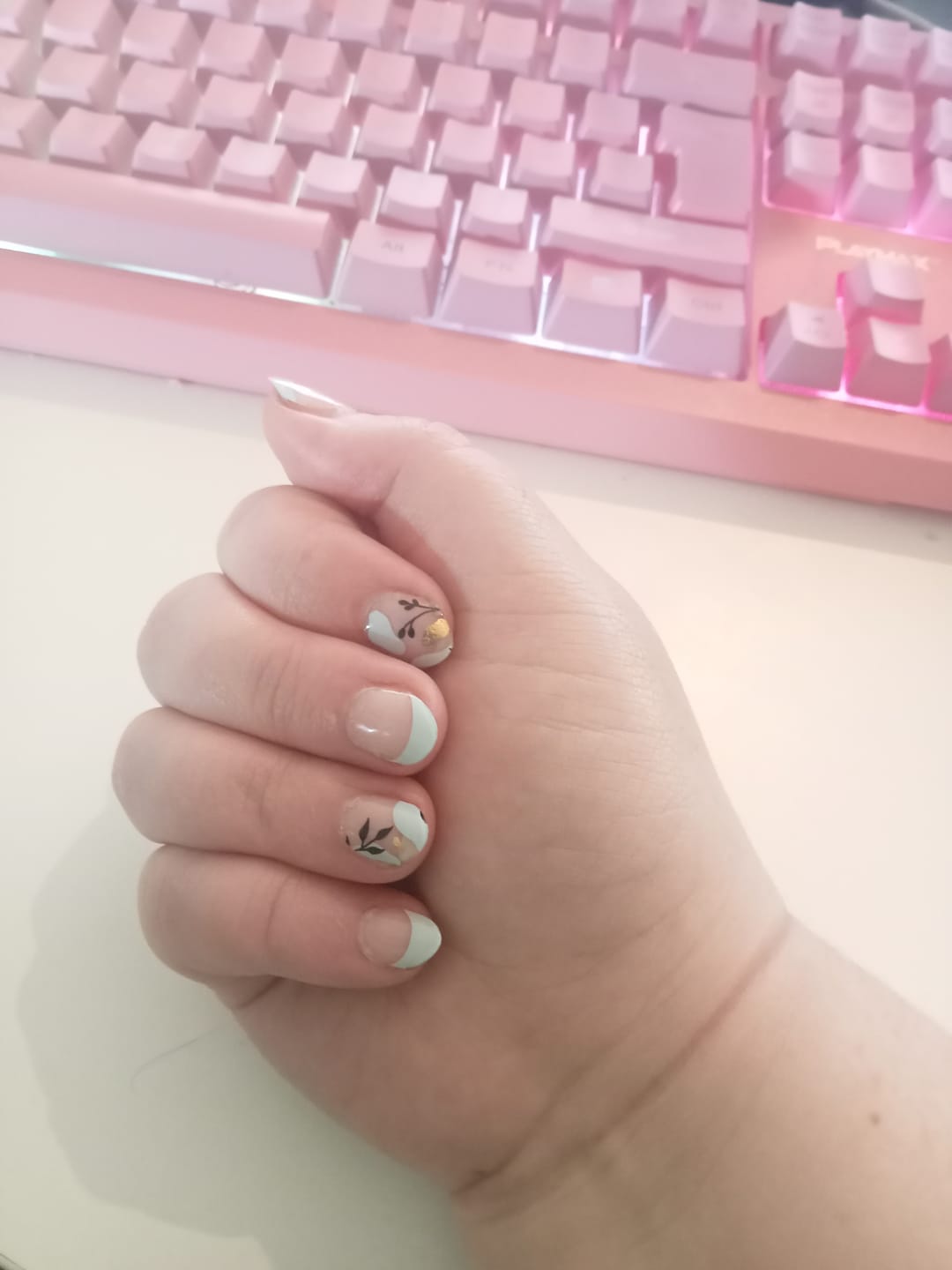 Customer photo review of Blue Floral Daze DIY Semicured Gel Nail Sticker Kit