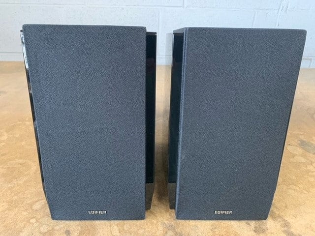Customer photo review of R1850DB Bookshelf Speakers Bookshelf Speakers with Subwoofer Out