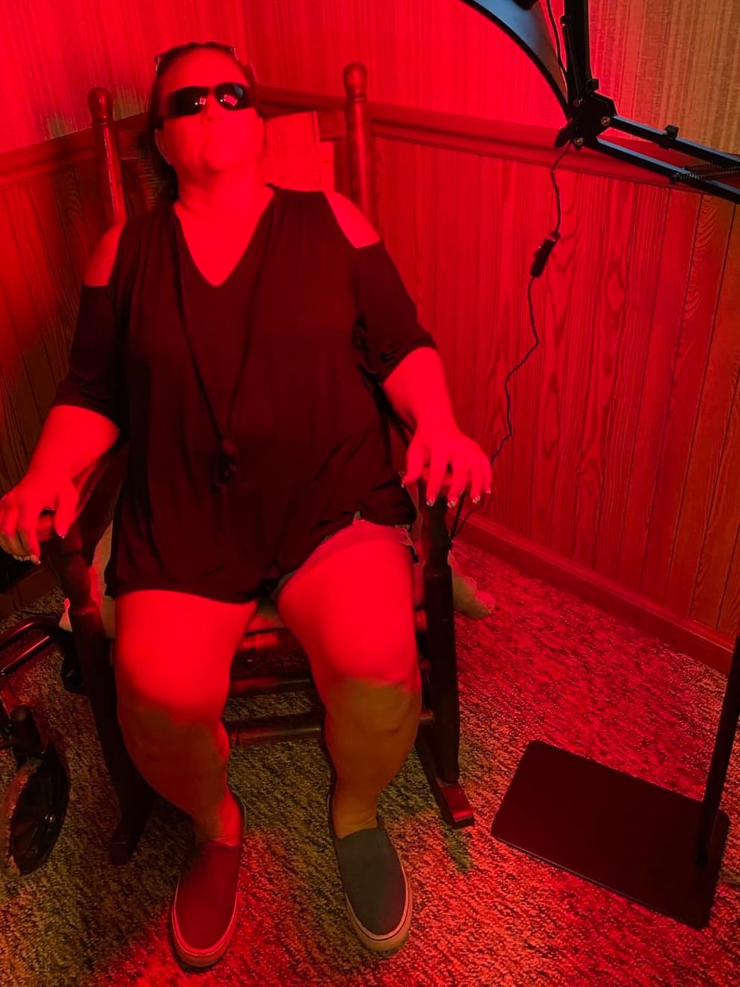 Customer photo review of RLB BlinkRecover - Red Light Therapy Lamp with Stand for Face & Full Body
