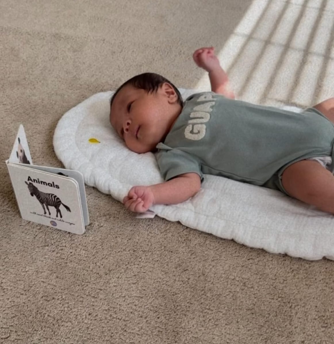 Customer photo review of 0-2 Months+ Play Box