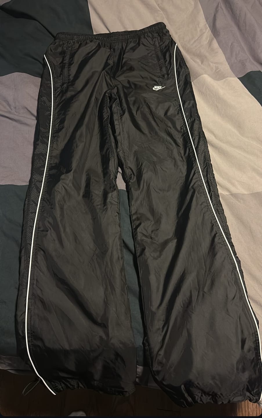 Customer photo review of Nike Vintage Track Pants RARE 2000s (M)