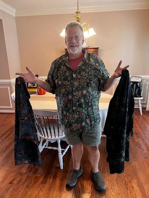 Customer photo review of Men's Casual Vintage Floral Print Short Sleeve Shirt