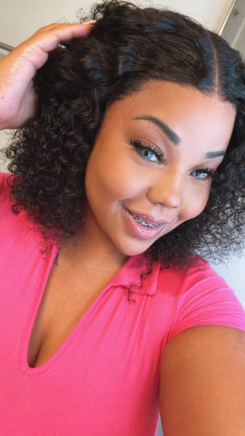Customer photo review of Wavymy Glueless Kinky Curly 4x6 Lace Closure Wig HD Lace Wear & Go Wigs Dome Cap 180% Density