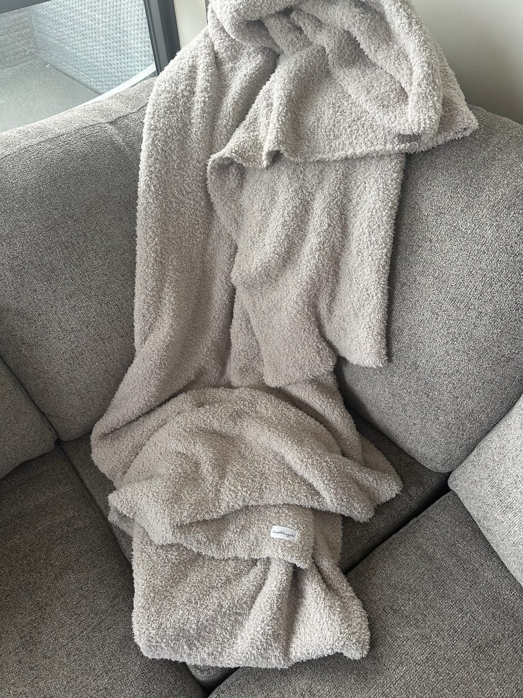Customer photo review of Greige Solid Double Layered Extended Throw