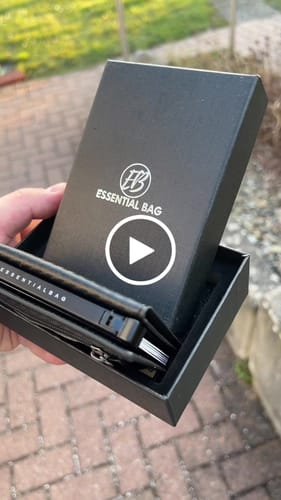 Customer video review of Smart Wallet 3.0