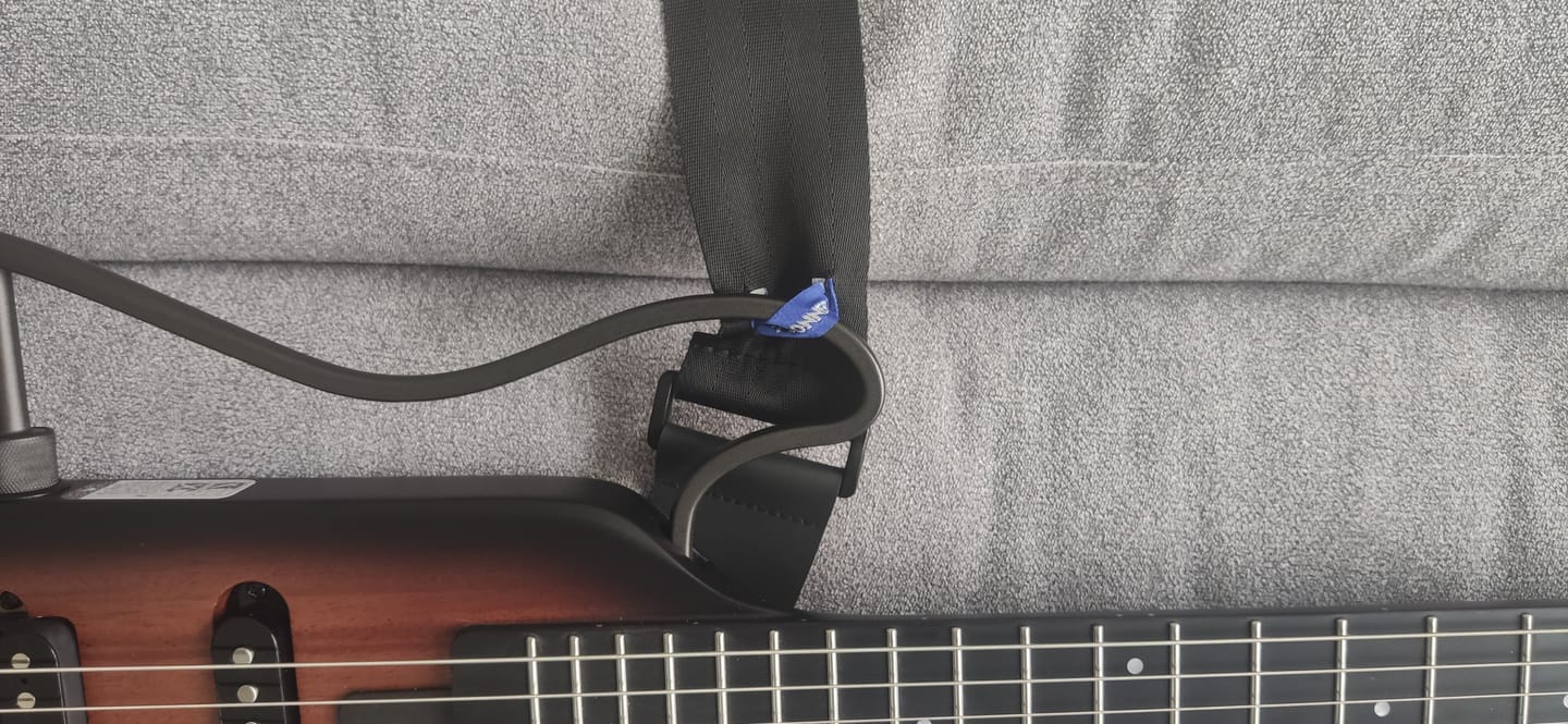 Customer photo review of Donner HUSH-X Guitare électrique guitare de voyage ultra-légère