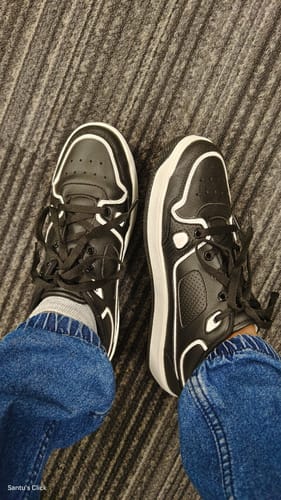 Customer photo review of HARVEY Black White Men's casual sneaker