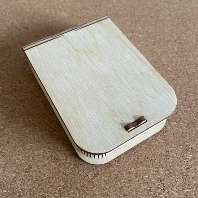 Customer photo review of Yoga USB box with elastic