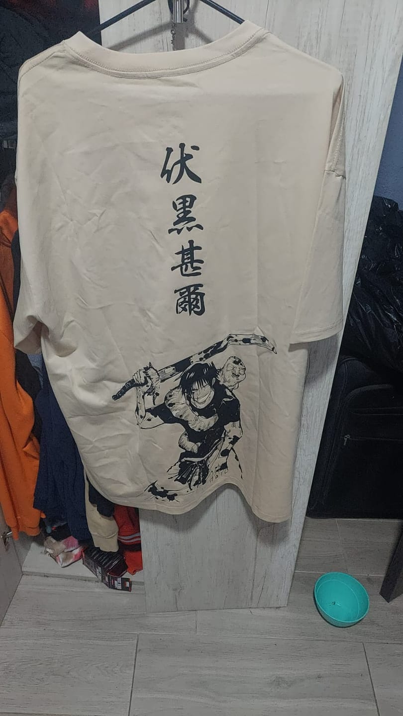 Customer photo review of Camisa Satoru Gojo ACID WASH - Jujutsu Kaisen