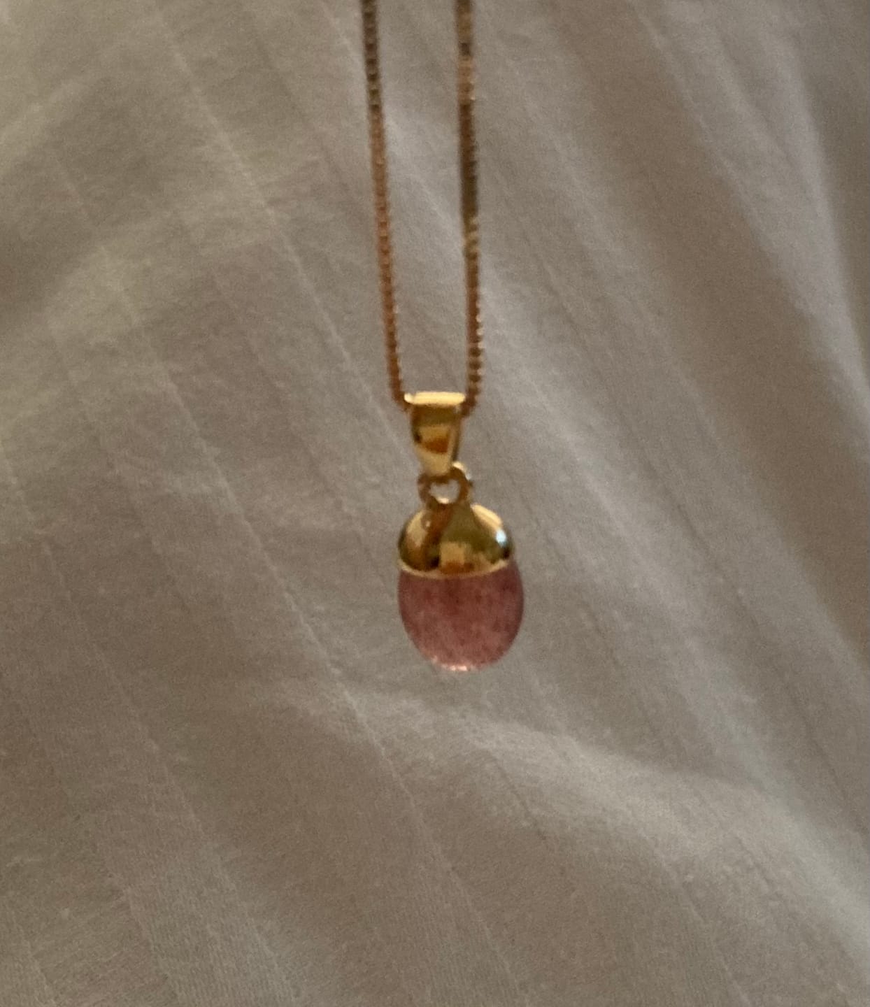 Customer photo review of Berlock Trumlad Jordgubbskvarts Guld