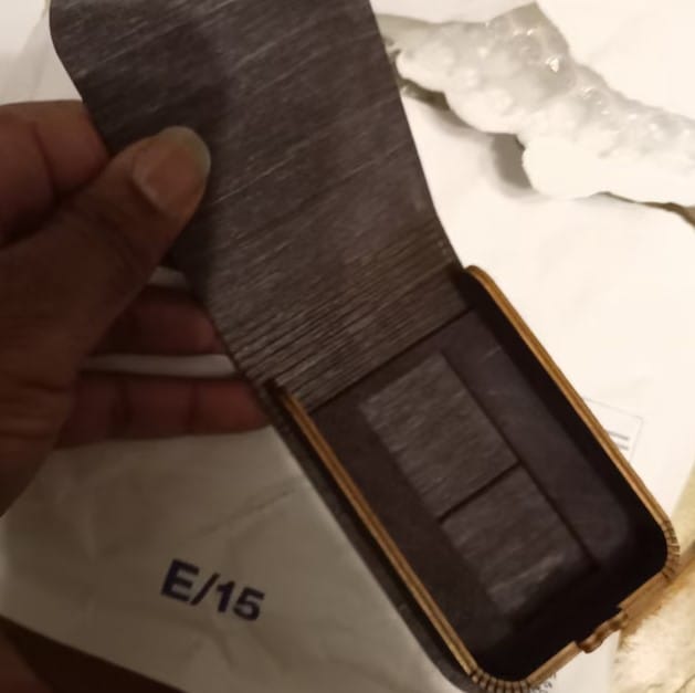 Customer photo review of Yoga USB box with elastic