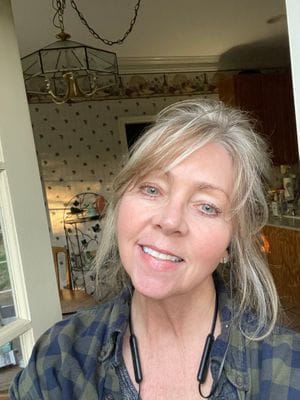 Customer photo review of LuminaLux Rejuvenate - 4 Color LED Mask