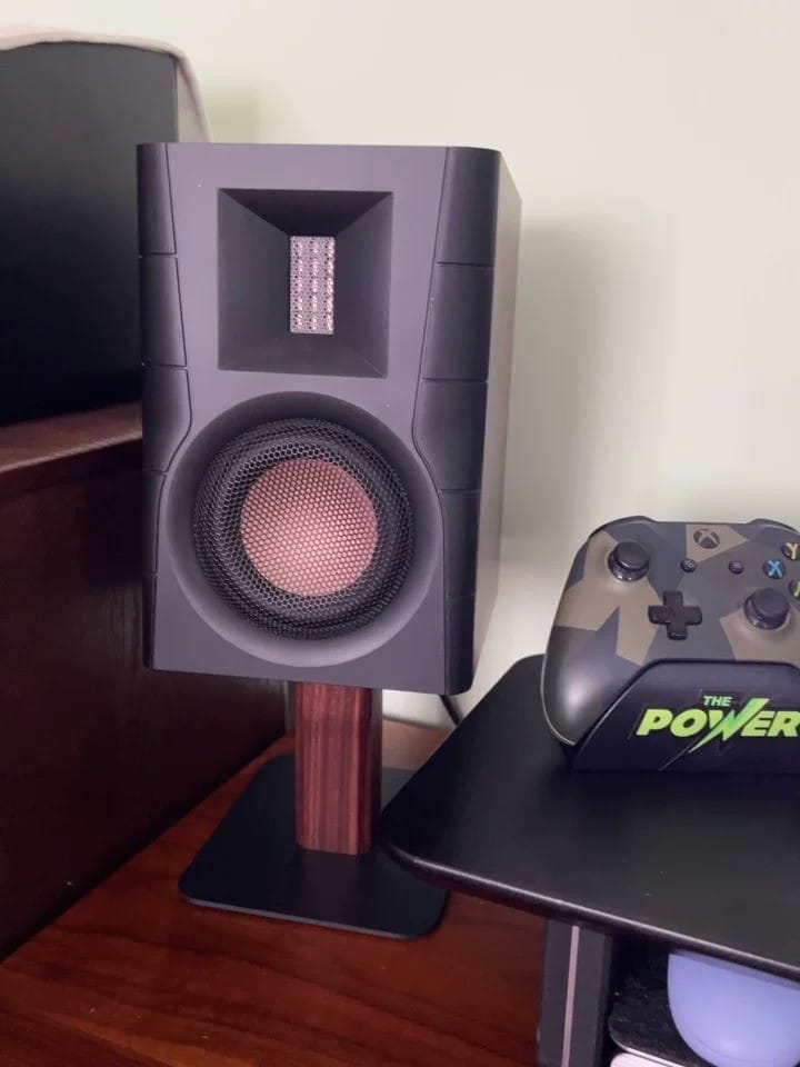 Customer photo review of Edifier Desktop Speaker Stand Wood