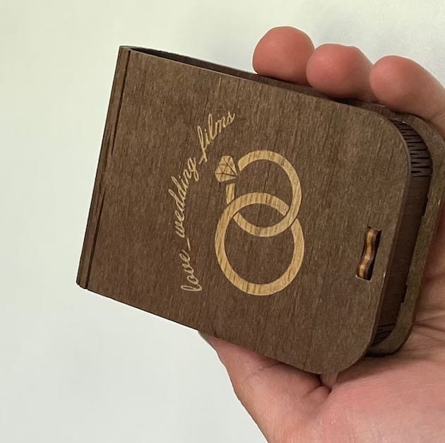 Customer photo review of Yoga USB box with elastic