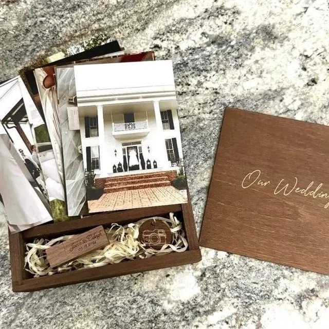 Customer photo review of 4 x 6 sliding lid photo box + compartment