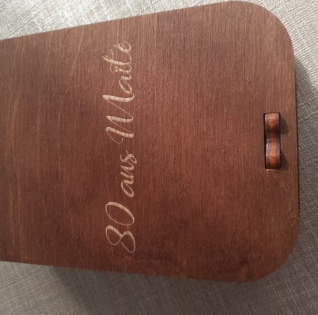 Customer photo review of Yoga USB box with elastic