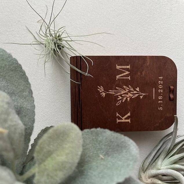 Customer photo review of Yoga USB box with moss filler