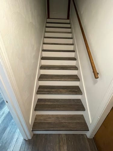 Customer photo review of Bradbury Hill Wood Stair Tread