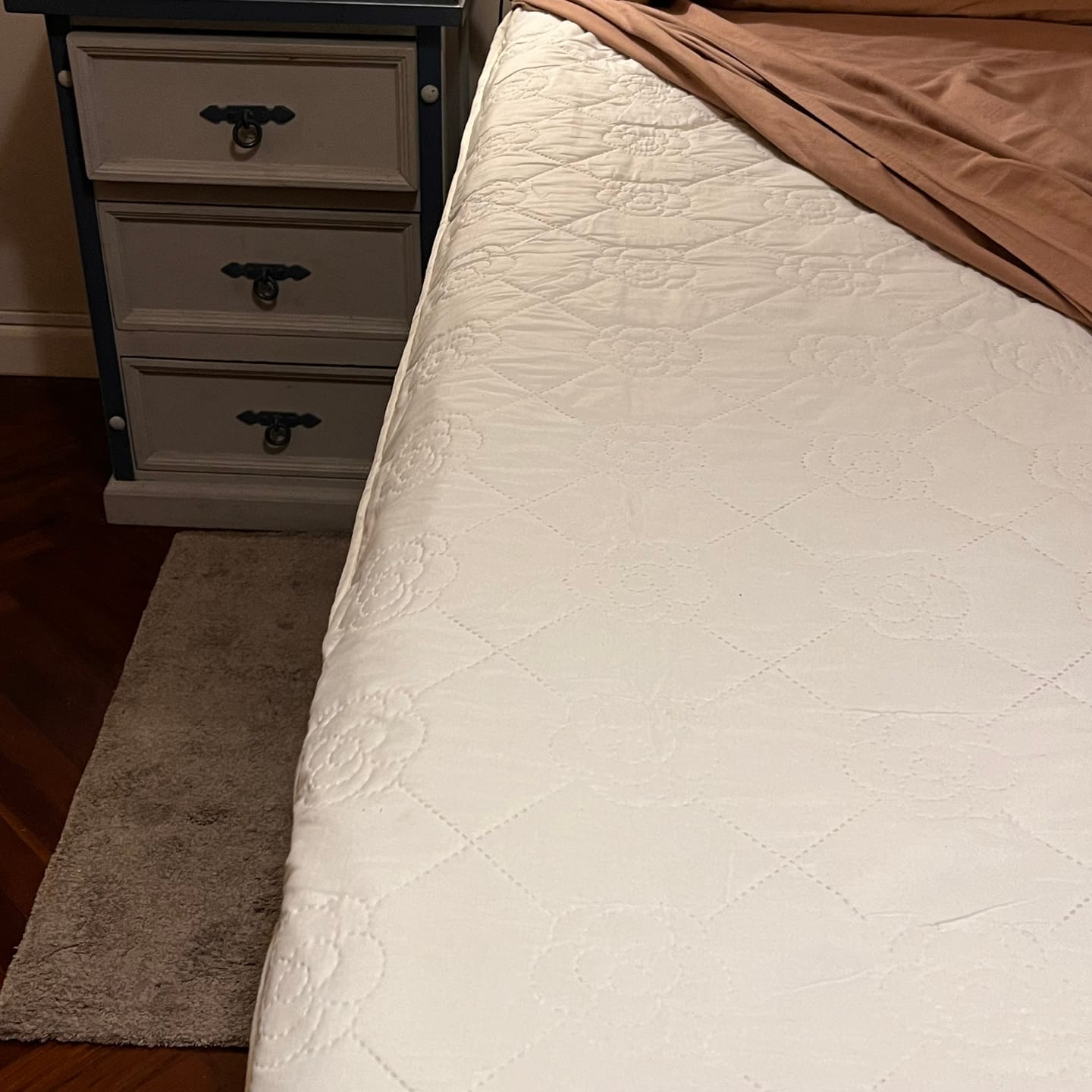 Customer photo review of Protector de Colchon Anti-Liquidos Milhome