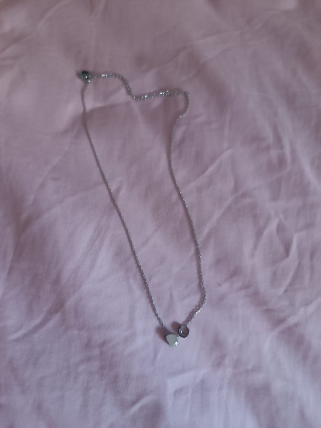 Customer photo review of Collar Letra Amor