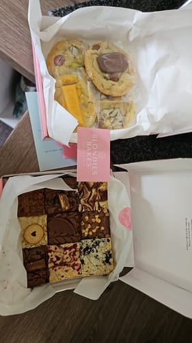 Customer photo review of Ultimate Brownie, Blondie & Cookie Party Bundle