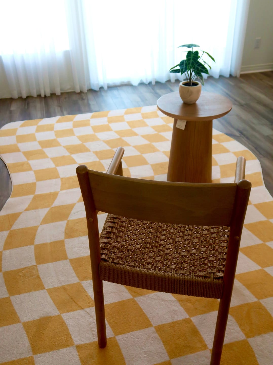 Customer photo review of Yellow Wavy Checkered Rug