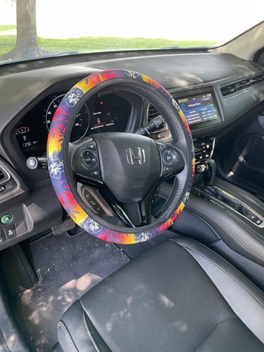 Customer photo review of Sunset Hibiscus Palm Tree Pattern Print Car Steering Wheel Cover