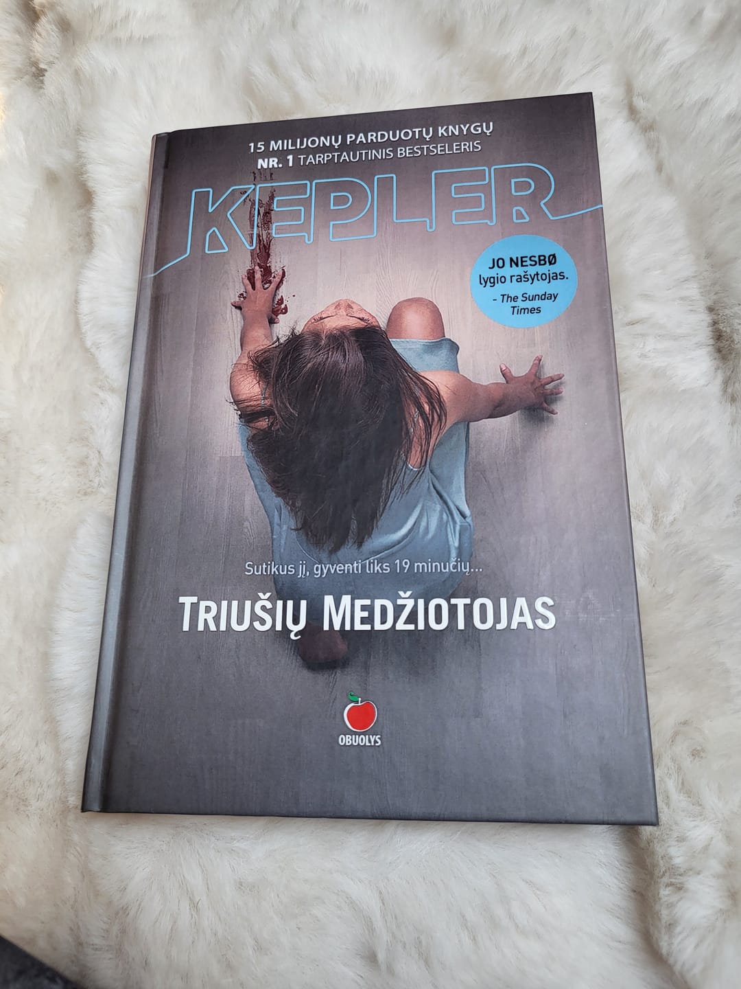 Customer photo review of Triušių medžiotojas: sutikus jį gyventi liks 19 minučių – 6-asis detektyvo Jono Linos serijos romanas