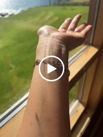 Customer video review of Pulsera Lace
