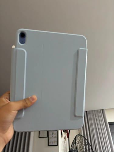 Customer photo review of SplitFusion Magnetic iPad Case