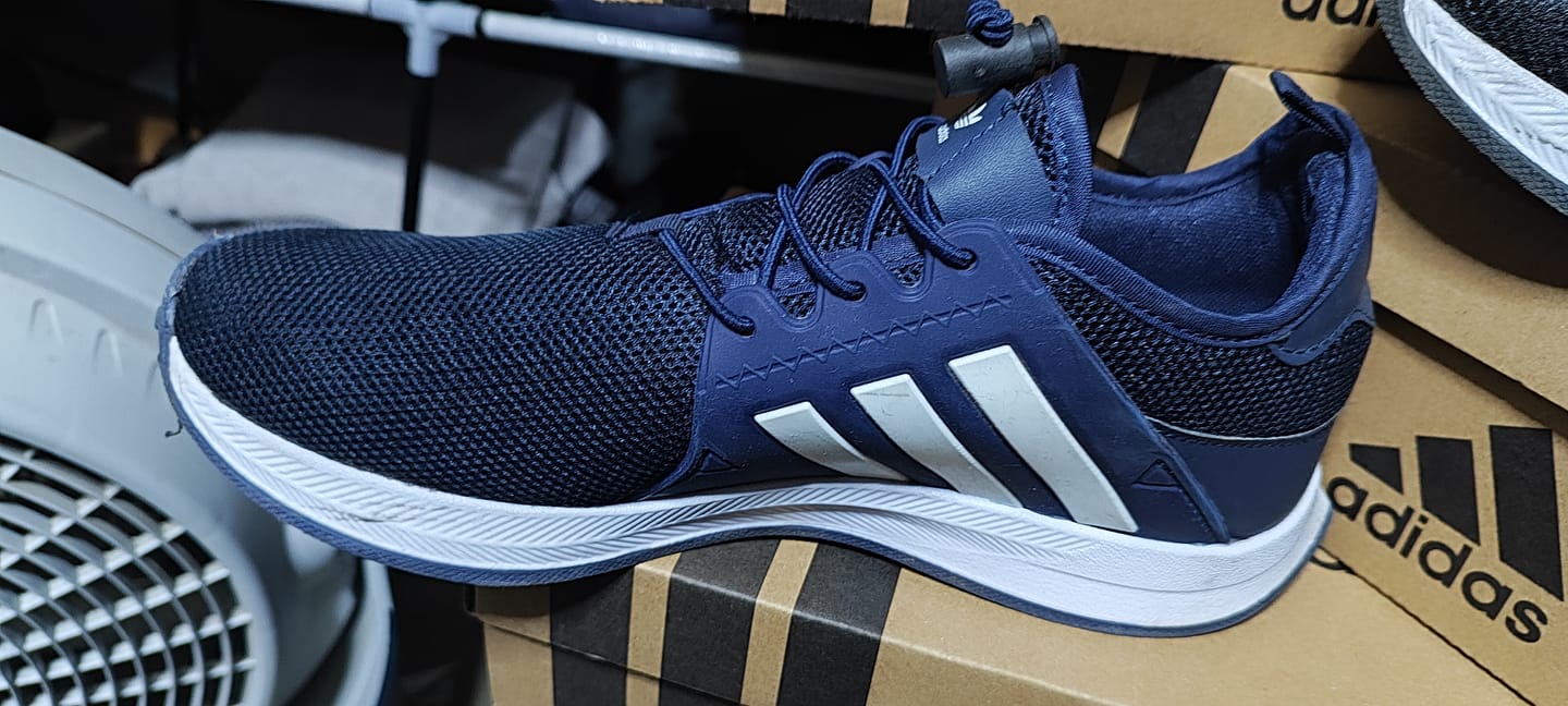 Customer photo review of Tenis 018 Marino Blanco