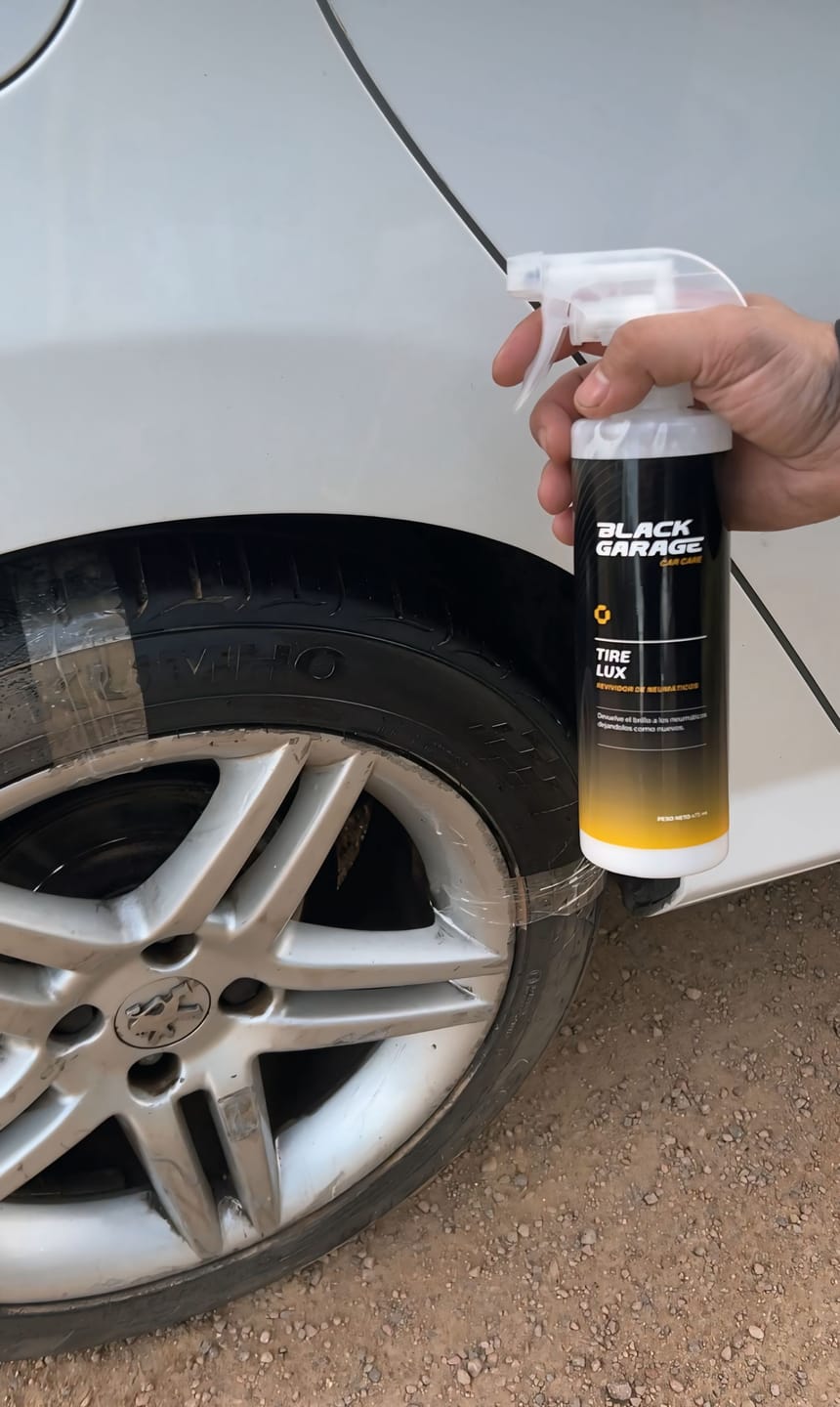 Customer photo review of Tire Luxe - Revividor de Neumáticos BLACK GARAGE