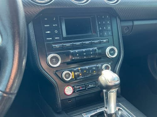 Customer photo review of Ford Mustang 2015-2023 Apple CarPlay & Android Auto Tesla-Style 14.5"
