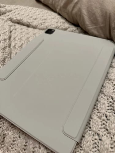 Customer photo review of SplitFusion Magnetic iPad Case