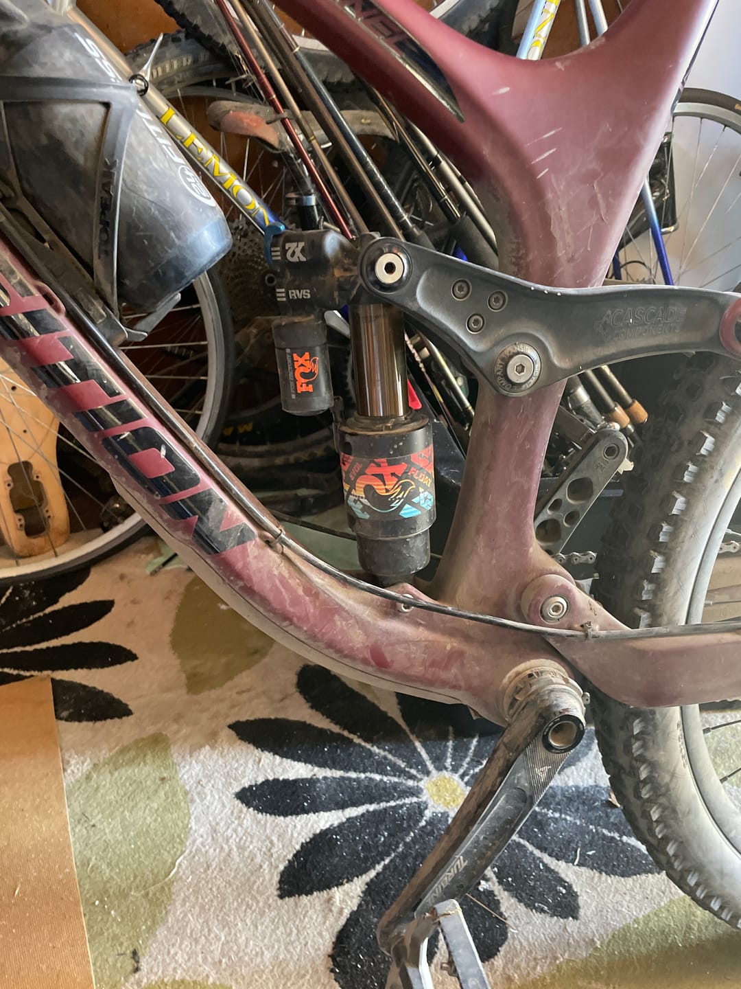 Customer photo review of Fox Float X2 Shock Decal - CLEARANCE