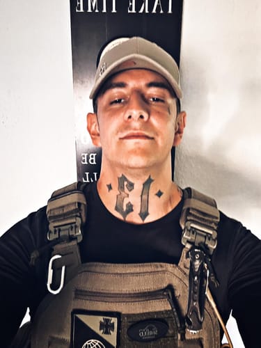 Customer photo review of Plattenträger BRAVO in steingrau- oliv - bis SK4