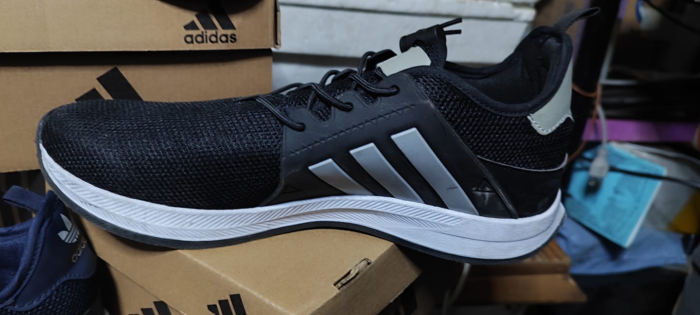 Customer photo review of Tenis 018 Negro Plata
