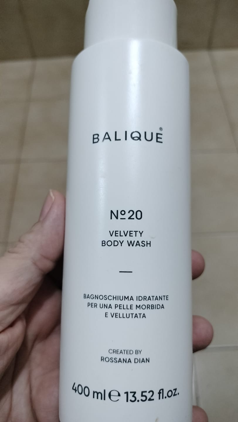 Customer photo review of N°20 - VELVETY BODY WASH - BAGNOSCHIUMA