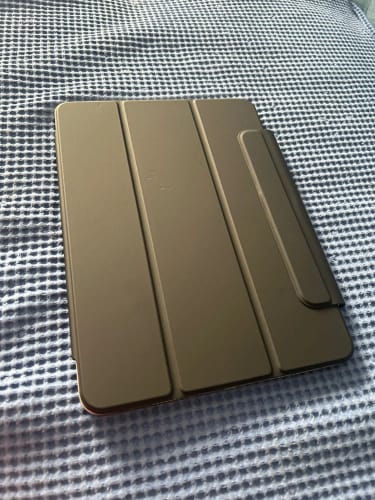 Customer photo review of SplitFusion Magnetic iPad Case
