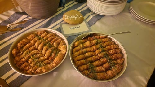Customer photo review of Saragli Rolled Baklava – 30 Pieces Family Tray (800g)