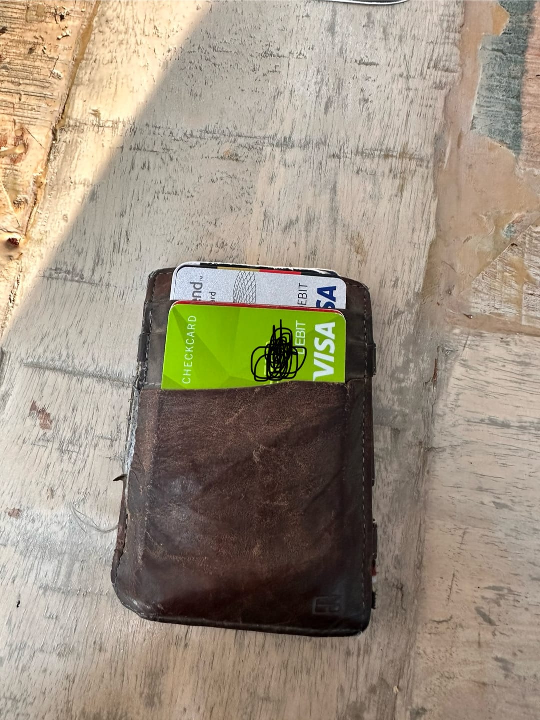 Customer photo review of Magic Wallet - 10 Cards