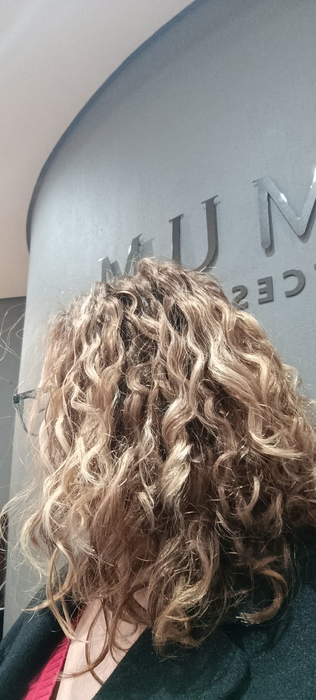 Customer photo review of IntrinsiCurly Me Crème de la Curl Crème 250ml