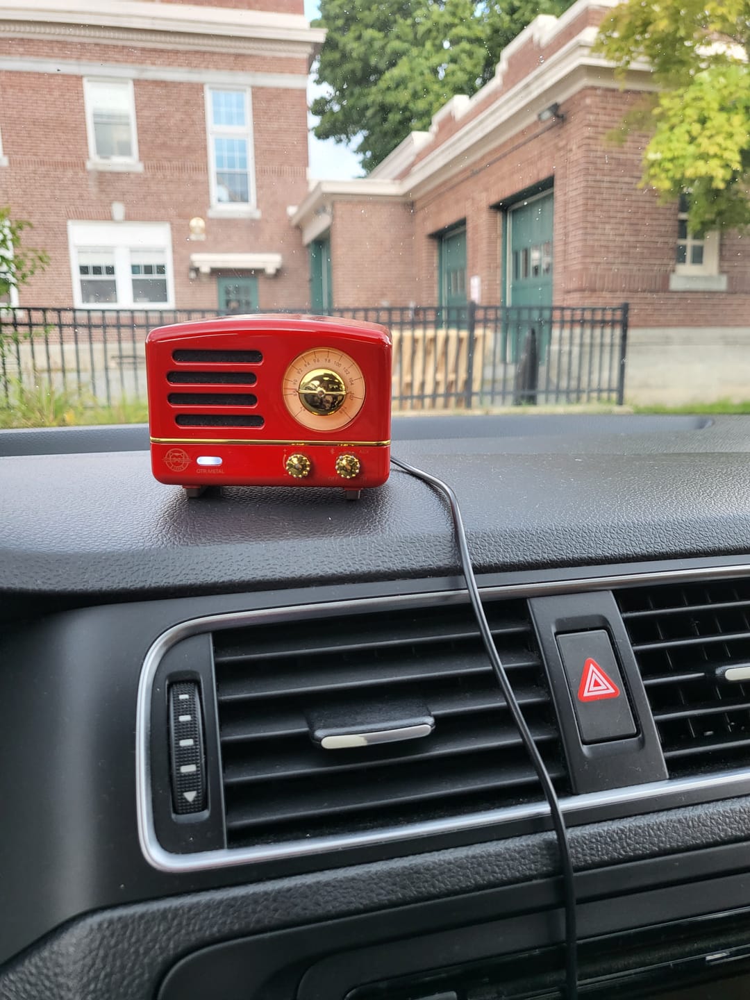 Customer photo review of MUZEN OTR Metal Wireless Portable FM Radio Bluetooth Speaker