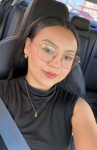 Customer photo review of Collar de iniciales