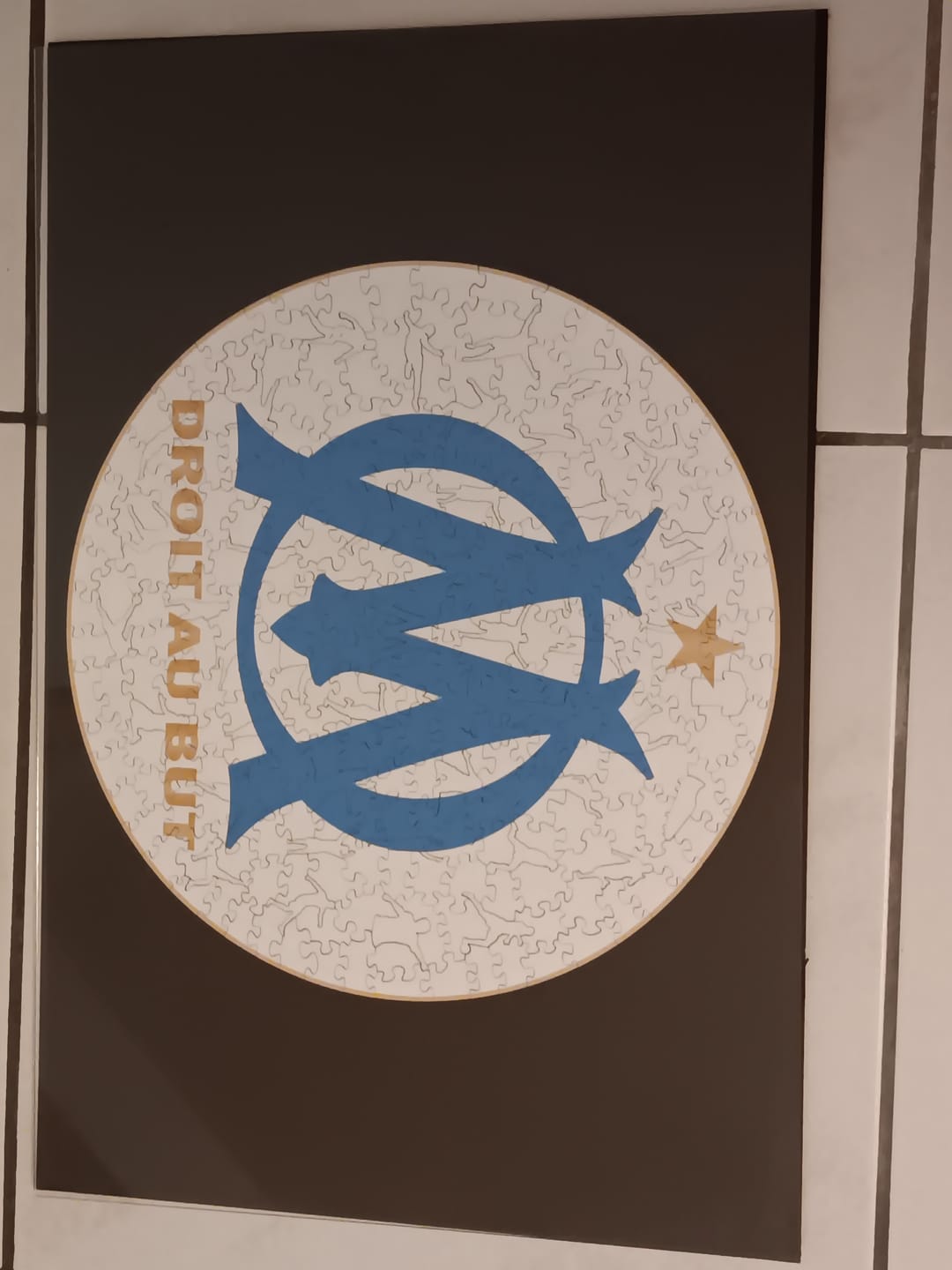 Customer photo review of Logo Olympique de Marseille® - Puzzle Officiel en Bois