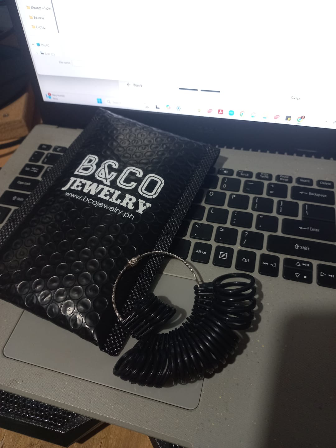 Customer photo review of B&CO Ring Sizer