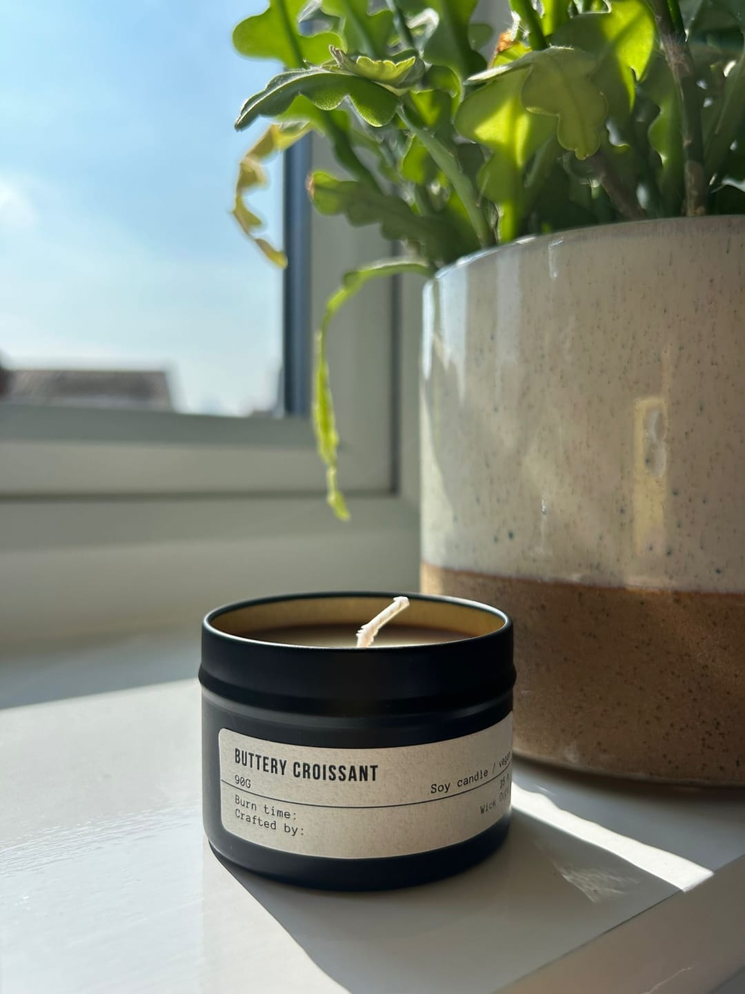 Customer photo review of Buttery Croissant Candle