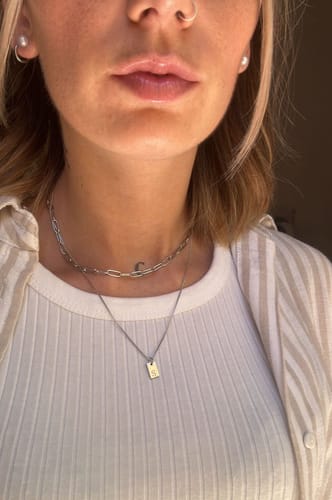 Customer photo review of Collar de iniciales