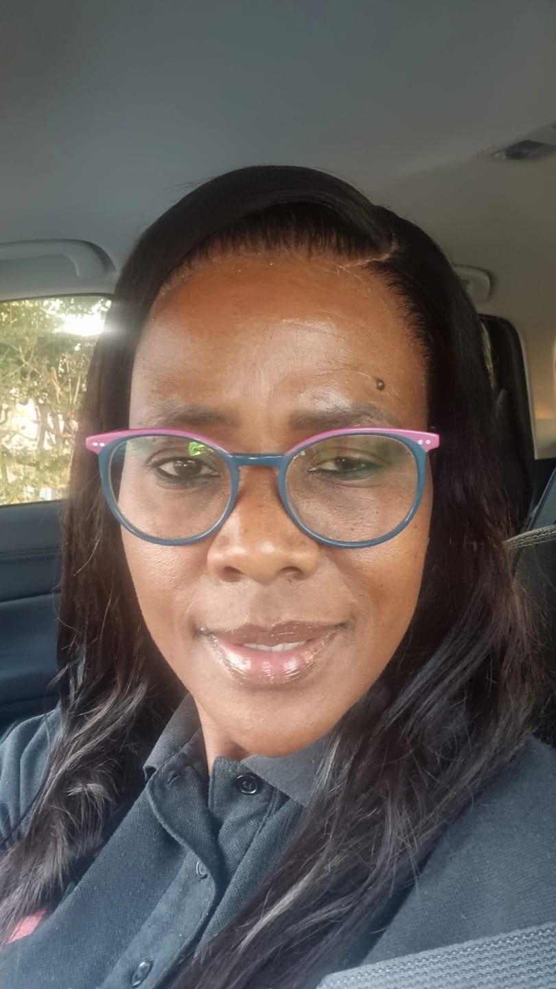 Customer photo review of Brazilian 13x4 Lace Frontal Wig Straight