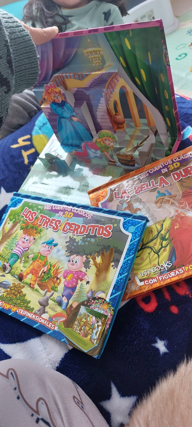 Customer photo review of Mis cuentos clásicos en 3D - Cenicienta (POP UP)